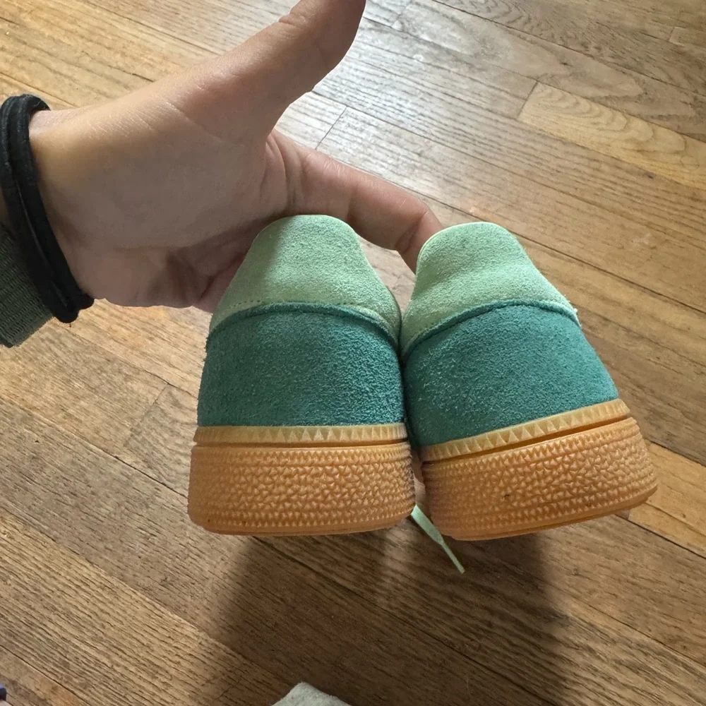 adidas Spezial Women's Teal & Mint Suede Sneakers. Pre/owned - Picture 4 of 7